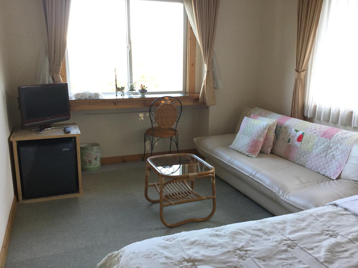 Chiisana Hotel Hanaikada Ito  Εξωτερικό φωτογραφία